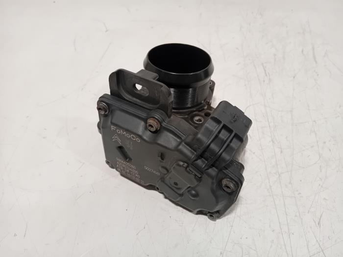 Gebruikte Gasklephuis Peugeot Expert Prijs € 11,49 Margeregeling aangeboden door Van der Ven Autorecycling B.V.