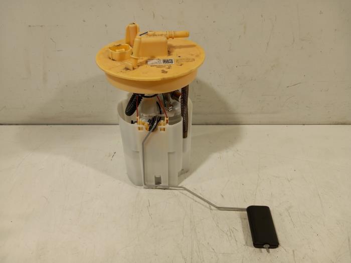 Gebruikte Tank element Pomp Ford Focus Prijs € 55,00 Margeregeling aangeboden door Van der Ven Autorecycling B.V.