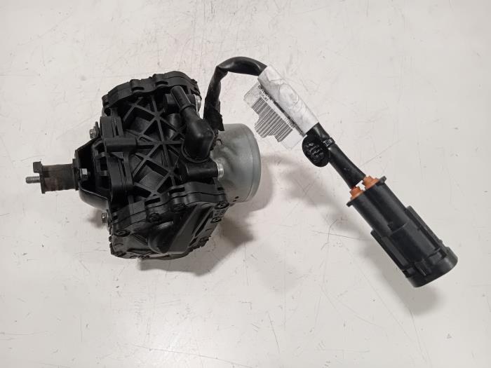 Gebruikte Vacuumpomp (Benzine) Citroen E-C3 Prijs € 50,00 Margeregeling aangeboden door Van der Ven Autorecycling B.V.
