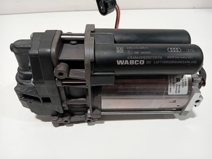 Gebruikte Compressor Audi Q8 Prijs € 595,00 Margeregeling aangeboden door Van der Ven Autorecycling B.V.