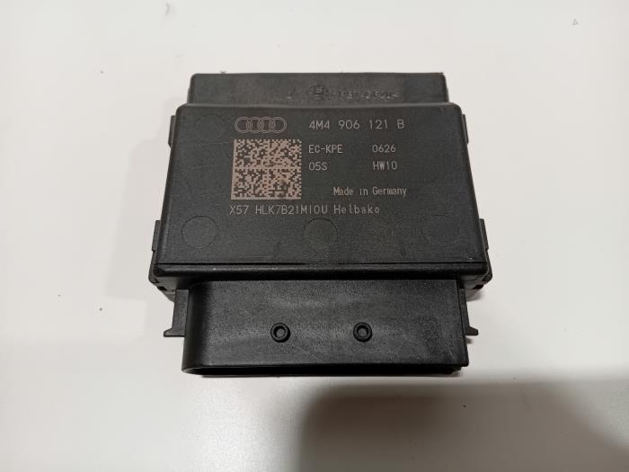 Gebruikte Brandstofpomp module Audi Q8 Prijs € 60,00 Margeregeling aangeboden door Van der Ven Autorecycling B.V.