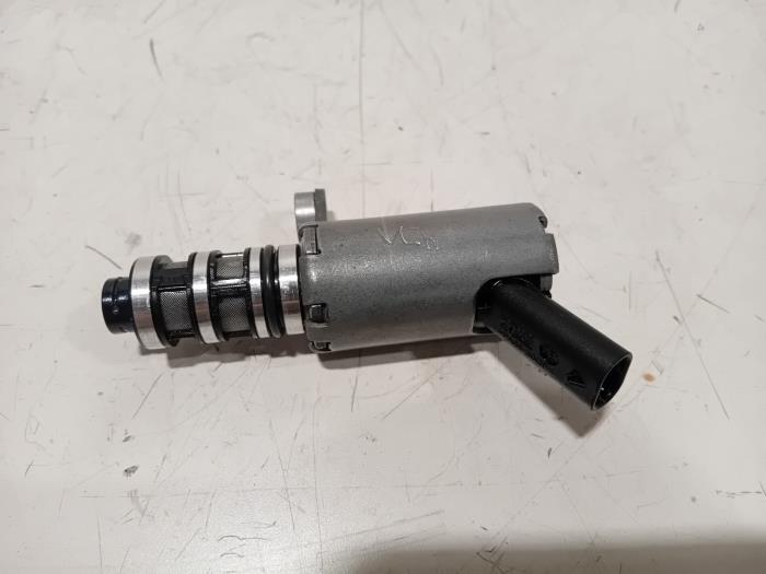 Gebruikte Oliedruk sensor Audi Q8 Prijs € 50,00 Margeregeling aangeboden door Van der Ven Autorecycling B.V.