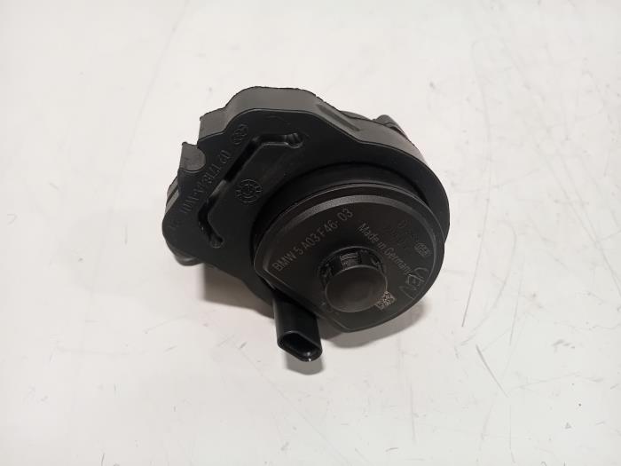 Gebruikte Waterpomp BMW 2-Serie Prijs € 29,49 Margeregeling aangeboden door Van der Ven Autorecycling B.V.