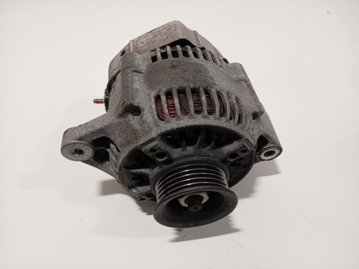 Gebruikte Dynamo Suzuki Swift Prijs € 30,00 Margeregeling aangeboden door Van der Ven Autorecycling B.V.