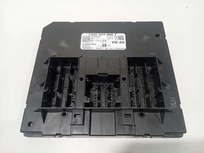 Gebruikte Computer Body Control Volkswagen Golf Prijs € 99,99 Margeregeling aangeboden door Van der Ven Autorecycling B.V.