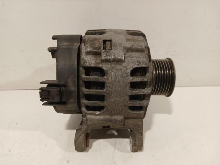Gebruikte Alternator Renault Twingo Prijs € 25,00 Margeregeling aangeboden door Van der Ven Autorecycling B.V.