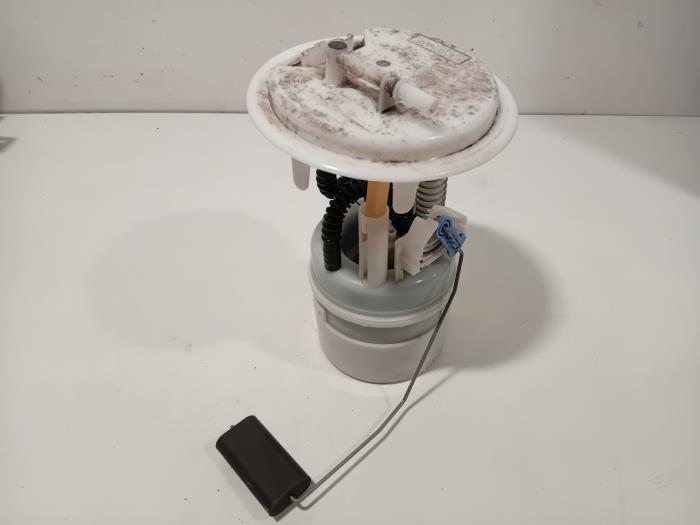 Gebruikte Tank element Pomp Citroen C3 Prijs € 25,00 Margeregeling aangeboden door Van der Ven Autorecycling B.V.