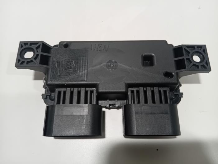 Gebruikte Brandstofpomp module Mercedes Sprinter Prijs € 45,00 Margeregeling aangeboden door Van der Ven Autorecycling B.V.
