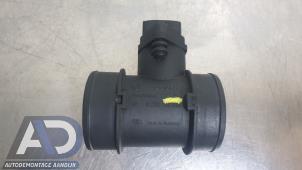 Gebruikte Luchtmassameter Opel Agila (A) 1.0 12V Prijs € 14,99 Margeregeling aangeboden door Autodemontage Aandijk