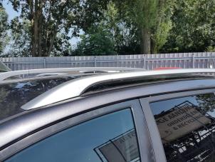 Gebruikte Dakdrager set Toyota Avensis Wagon (T25/B1E) 2.2 D-4D 16V D-CAT Prijs € 125,00 Margeregeling aangeboden door Autodemontage Aandijk