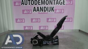 Gebruikte Gaspedaalpositie Sensor Mercedes A (W169) 2.0 A-160 CDI 16V 3-Drs. Prijs € 29,99 Margeregeling aangeboden door Autodemontage Aandijk