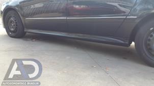 Gebruikte Sideskirt links Mercedes B (W245) 2.0 B-200 CDI 16V Prijs € 49,99 Margeregeling aangeboden door Autodemontage Aandijk