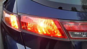 Gebruikte Achterlicht links Honda Civic (FK/FN) 1.8i VTEC 16V Prijs € 24,99 Margeregeling aangeboden door Autodemontage Aandijk