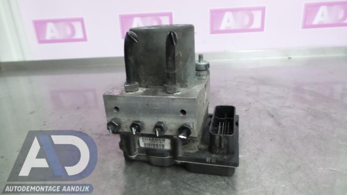 Gebruikte ABS Pomp Audi A4 Avant Quattro (B7) 3.0 TDI V6 24V Prijs € 99,99 Margeregeling aangeboden door Autodemontage Aandijk