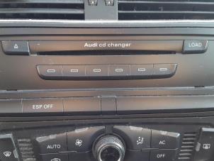 Gebruikte CD Wisselaar Audi A4 (B8) 2.0 TDI 16V Prijs € 124,99 Margeregeling aangeboden door Autodemontage Aandijk