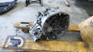 Gebruikte Versnellingsbak Nissan Qashqai (J10) 2.0 dCi Prijs € 349,99 Margeregeling aangeboden door Autodemontage Aandijk