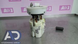 Gebruikte Benzinepomp Ford Fiesta 6 (JA8) 1.25 16V Prijs € 49,99 Margeregeling aangeboden door Autodemontage Aandijk