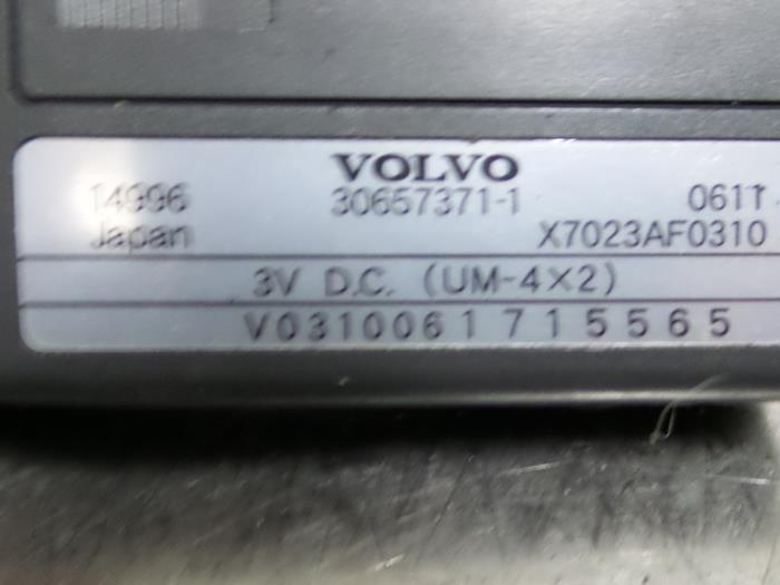 Radio Afstandbediening van een Volvo XC70 (SZ) XC70 2.4 D5 20V 2007