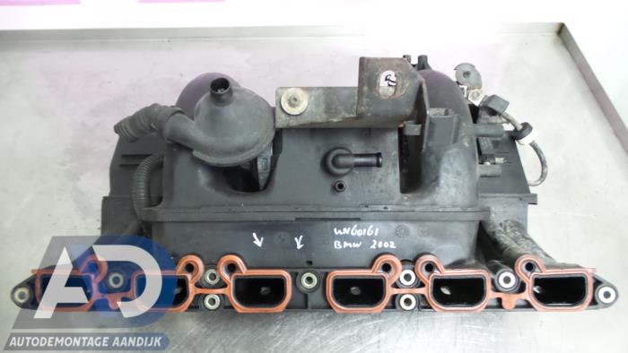 Gebruikte Inlaatspruitstuk BMW 3 serie (E46/2C) 320 Ci 24V Prijs € 94,99 Margeregeling aangeboden door Autodemontage Aandijk