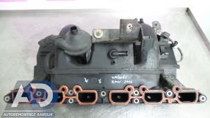 Gebruikte Inlaatspruitstuk BMW 3 serie (E46/2C) 320 Ci 24V Prijs € 94,99 Margeregeling aangeboden door Autodemontage Aandijk