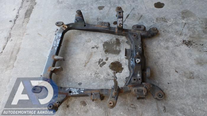 Gebruikte Subframe Opel Zafira (M75) 1.9 CDTI Prijs € 109,99 Margeregeling aangeboden door Autodemontage Aandijk