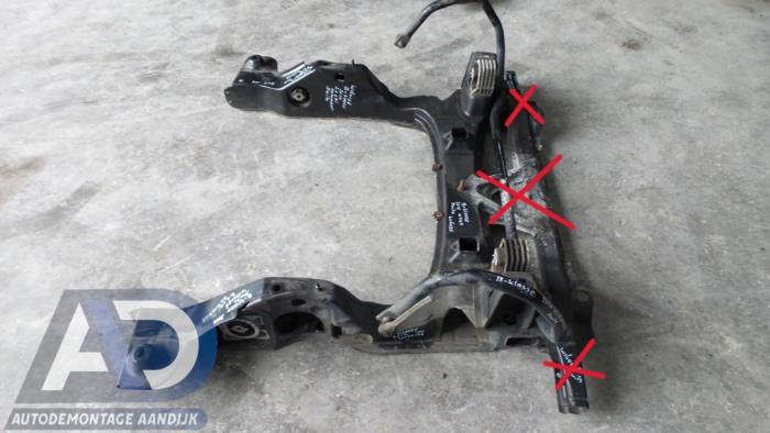 Gebruikte Subframe Mercedes B (W245) 2.0 B-180 CDI 16V Prijs € 124,99 Margeregeling aangeboden door Autodemontage Aandijk