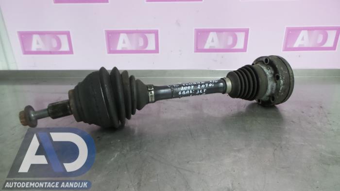 Gebruikte Steekas links-voor Volkswagen Touran (1T1/T2) 2.0 TDI DPF Prijs € 39,99 Margeregeling aangeboden door Autodemontage Aandijk