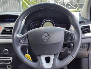 Gebruikte Stuurwiel Renault Megane III Berline (BZ) 1.6 16V Prijs € 49,99 Margeregeling aangeboden door Autodemontage Aandijk