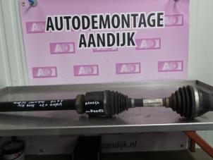 Gebruikte Steekas rechts-voor Volvo V70 (BW) 2.4 D5 20V Prijs € 109,99 Margeregeling aangeboden door Autodemontage Aandijk