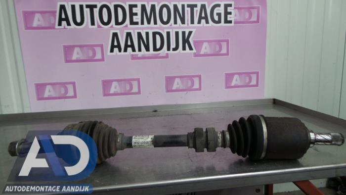 Gebruikte Steekas links-voor Nissan Qashqai (J10) 1.5 dCi Prijs € 124,99 Margeregeling aangeboden door Autodemontage Aandijk