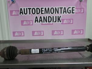 Gebruikte Steekas rechts-voor Volkswagen Golf V (1K1) 1.9 TDI Prijs € 34,99 Margeregeling aangeboden door Autodemontage Aandijk