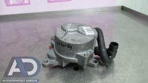 Gebruikte Vacuumpomp (Diesel) Nissan Qashqai (J10) 2.0 dCi Prijs € 49,99 Margeregeling aangeboden door Autodemontage Aandijk