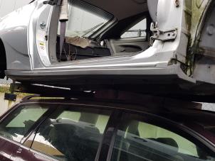Gebruikte Zijskirt rechts Toyota Celica (ZZT230/231) 1.8i 16V Prijs op aanvraag aangeboden door Autodemontage Aandijk