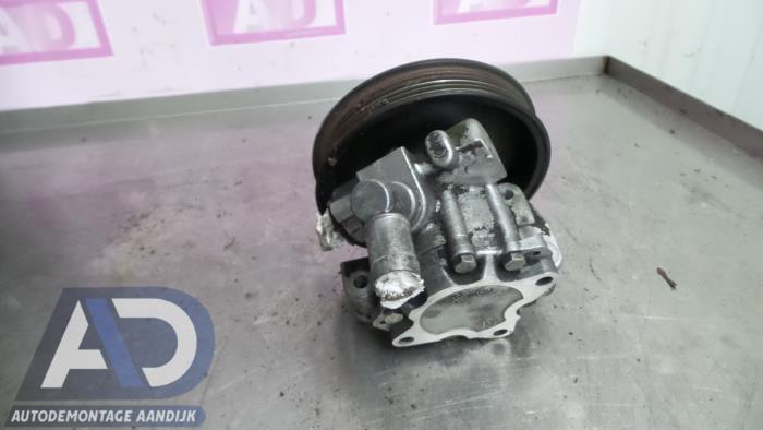 Gebruikte Stuurpomp Mercedes Vito (638.0) 2.2 CDI 108 16V Prijs € 49,99 Margeregeling aangeboden door Autodemontage Aandijk