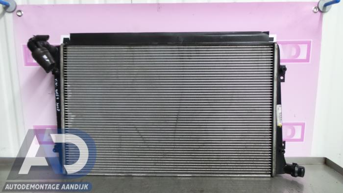 Gebruikte Radiateur Volkswagen Golf V (1K1) 1.9 TDI Prijs € 39,99 Margeregeling aangeboden door Autodemontage Aandijk
