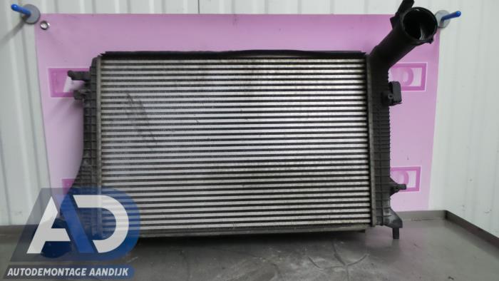 Gebruikte Intercooler Volkswagen Touran (1T1/T2) 1.9 TDI 105 Euro 3 Prijs € 39,99 Margeregeling aangeboden door Autodemontage Aandijk