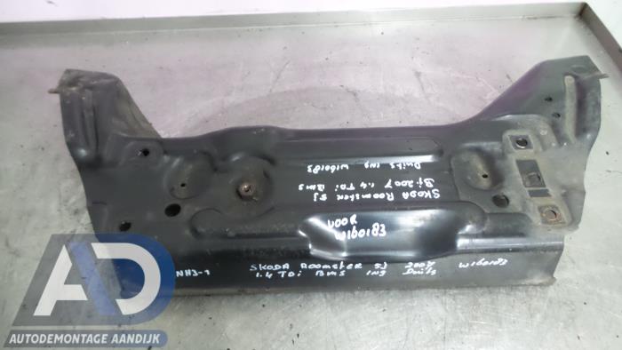 Gebruikte Subframe Skoda Roomster (5J) 1.4 TDI 80 Prijs € 59,99 Margeregeling aangeboden door Autodemontage Aandijk