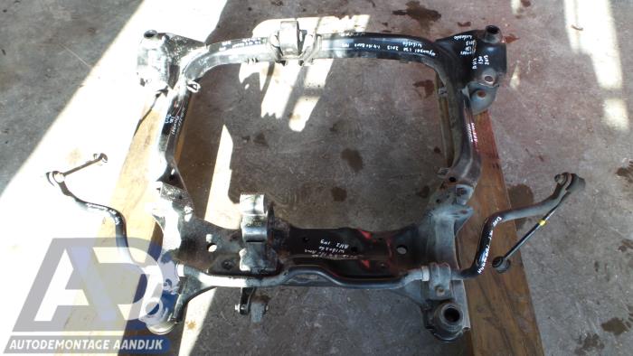 Subframe van een Hyundai i30 (FD) 1.4 CVVT 16V 2011