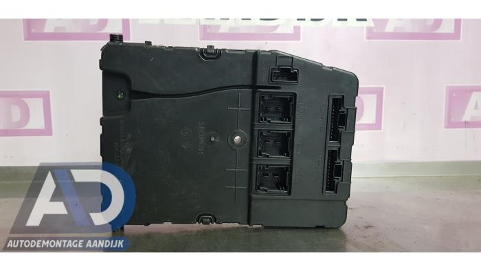 Gebruikte Module Bodycontrol Renault Scénic II (JM) 1.5 dCi 80 Prijs op aanvraag aangeboden door Autodemontage Aandijk