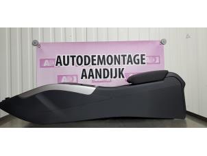 Gebruikte Middenconsoles Audi A4 (B8) 2.0 TDI 16V Prijs € 119,99 Margeregeling aangeboden door Autodemontage Aandijk
