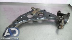 Gebruikte Draagarm rechts-voor BMW Mini One/Cooper (R50) 1.6 16V One Prijs € 29,99 Margeregeling aangeboden door Autodemontage Aandijk