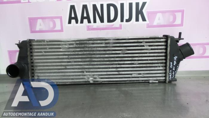 Gebruikte Intercooler Renault Trafic New (FL) 2.0 dCi 16V 115 Prijs € 39,99 Margeregeling aangeboden door Autodemontage Aandijk