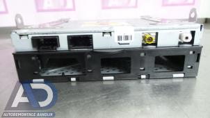 Gebruikte Radio module Audi A6 Avant Quattro (C6) 3.0 TDI V6 24V Prijs € 199,99 Margeregeling aangeboden door Autodemontage Aandijk