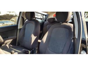 Gebruikte Bekleding Set (compleet) Hyundai i20 1.2i 16V Prijs € 149,99 Margeregeling aangeboden door Autodemontage Aandijk