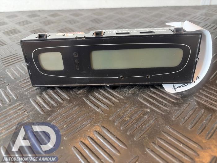 Gebruikte Display Interieur Renault Laguna II (BG) 1.6 16V Prijs € 19,99 Margeregeling aangeboden door Autodemontage Aandijk
