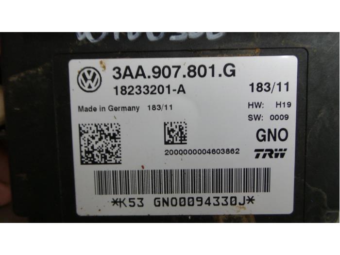 Handrem Module van een Volkswagen Passat Variant (365) 2.0 TDI 16V 140 2012