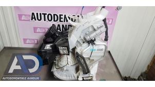 Gebruikte Kachelhuis Mercedes B (W245) 2.0 B-180 CDI 16V Prijs € 125,00 Margeregeling aangeboden door Autodemontage Aandijk