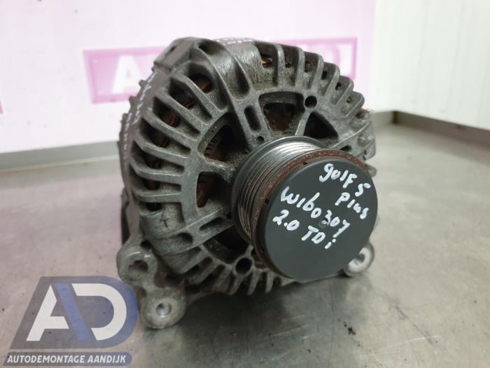 Gebruikte Alternator Volkswagen Golf Plus (5M1/1KP) 2.0 TDI 16V Prijs € 29,99 Margeregeling aangeboden door Autodemontage Aandijk