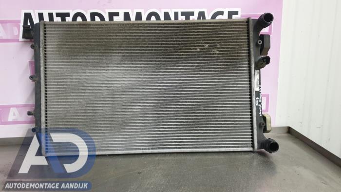 Gebruikte Radiateur Skoda Roomster (5J) 1.4 TDI 70 Prijs € 29,99 Margeregeling aangeboden door Autodemontage Aandijk