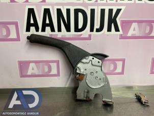 Gebruikte Handrem Mechaniek Toyota RAV4 (A3) 2.2 D-4D 16V 4x4 Prijs € 29,99 Margeregeling aangeboden door Autodemontage Aandijk